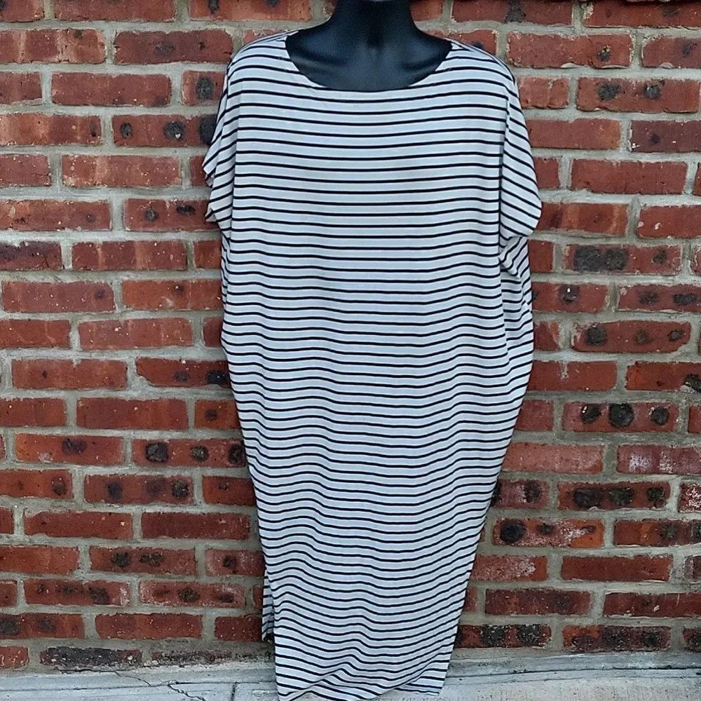 Stripped bat-wing dress 